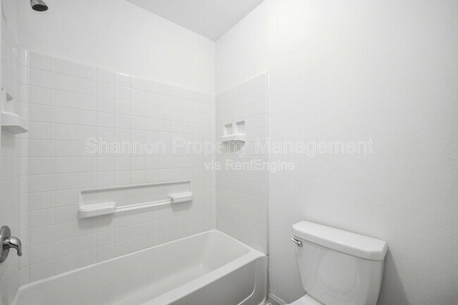 Building Photo - 10322 Urban Oak Trl