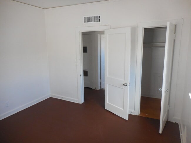 Building Photo - 3417 Leavell Ave