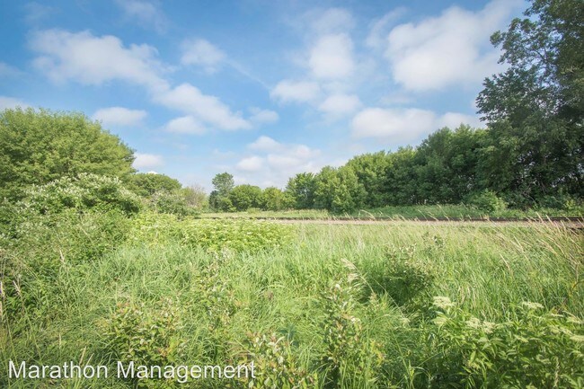 Building Photo - 2505 11th St E