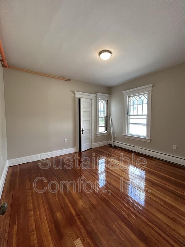 Building Photo - 16 Roxbury St