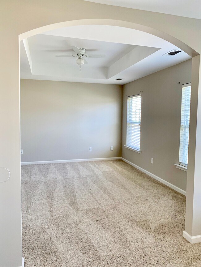 Building Photo - 946 Old Forester Ln