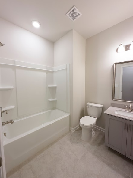 Building Photo - 15013 Camus Ct