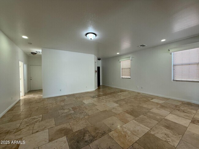 Building Photo - 7024 W Alta Vista Rd