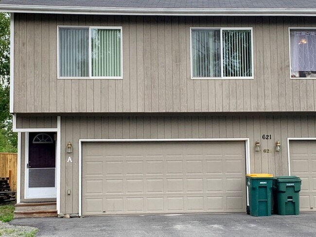 Building Photo - East Anchorage Townhouse with Yard, Garage, and W/D In unit! Close to JBER!