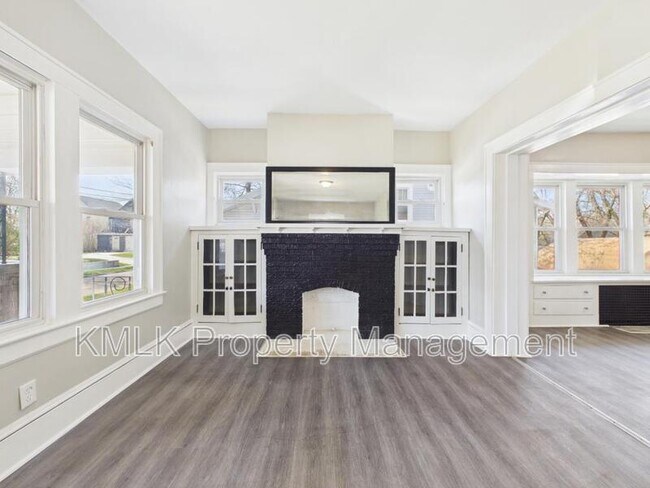 Building Photo - 429 Lovisa St