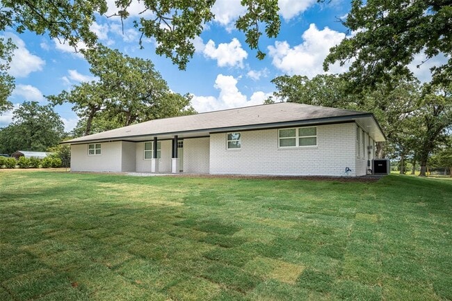 Building Photo - 3901 FM109
