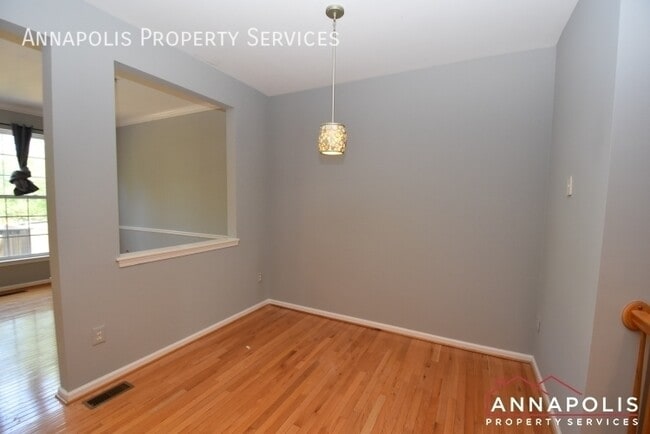Building Photo - 916 Glaze Ct
