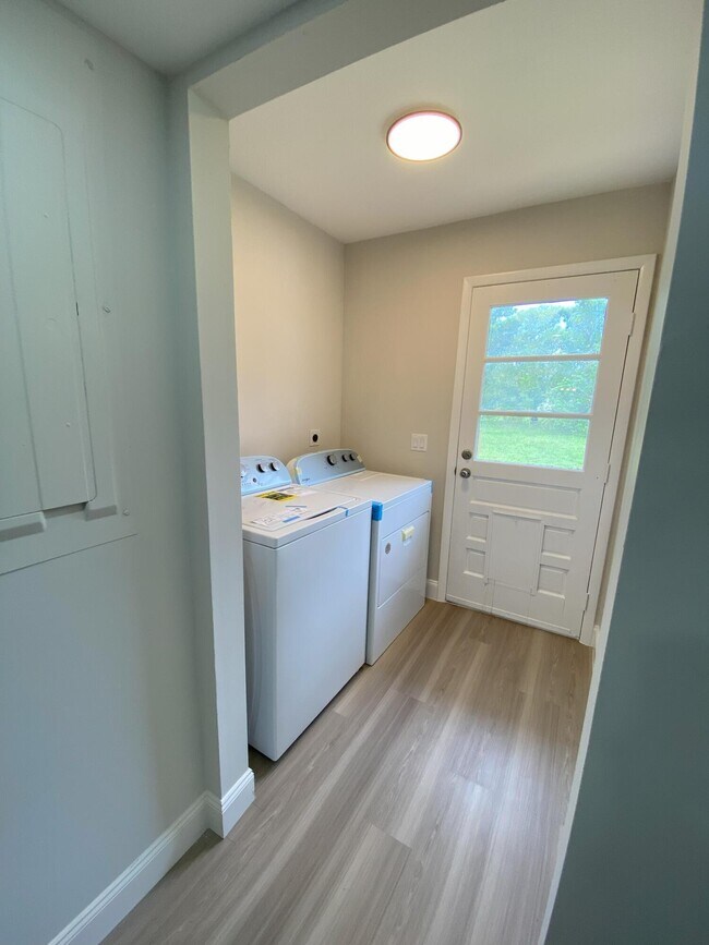 Building Photo - 17389 63rd Rd N