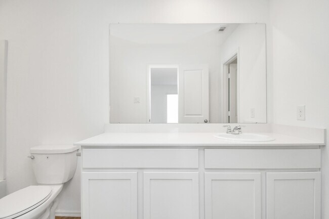 Building Photo - 27010 Breakaway Ln