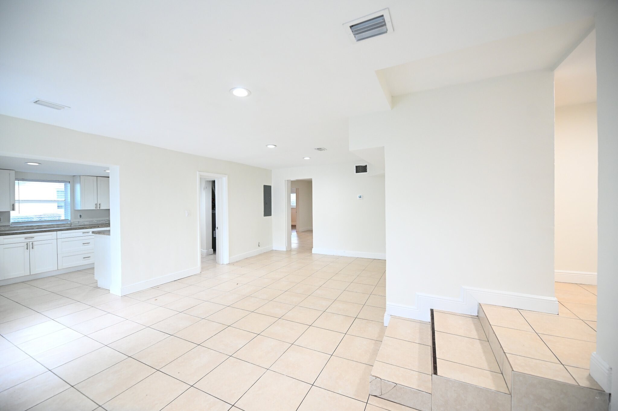 Building Photo - 2507 N 66th Ave