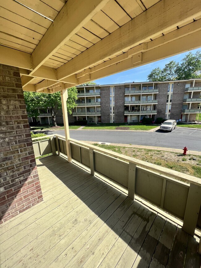 Building Photo - 7208 Donnell Pl