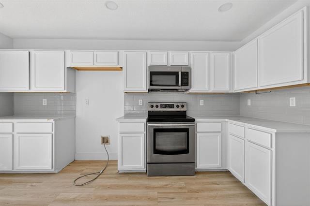 Building Photo - 4241 Meadowknoll Dr