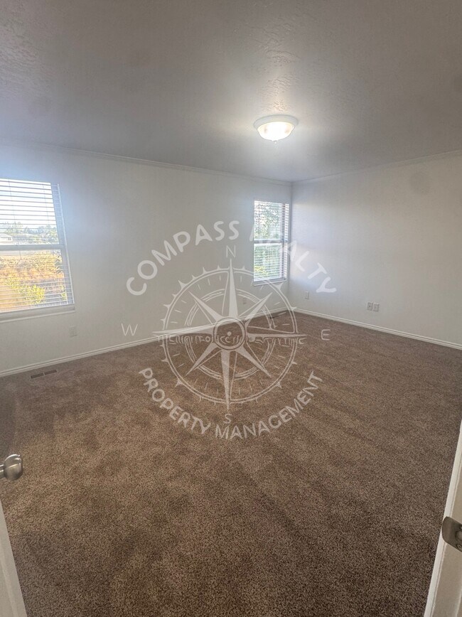 Building Photo - 1226 Brandonwood Dr