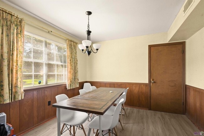 Building Photo - 5240 Heritage Dr