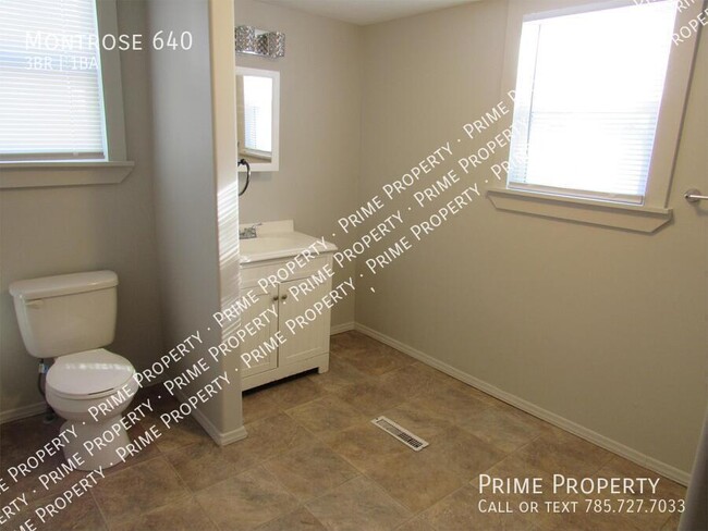 Building Photo - Montrose 640-