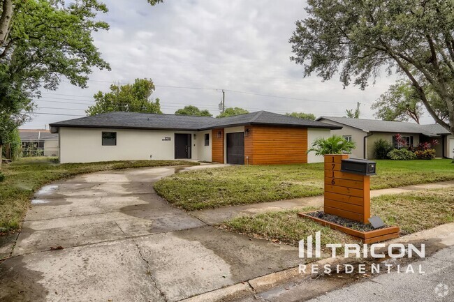 Building Photo - 1716 Watrous Dr