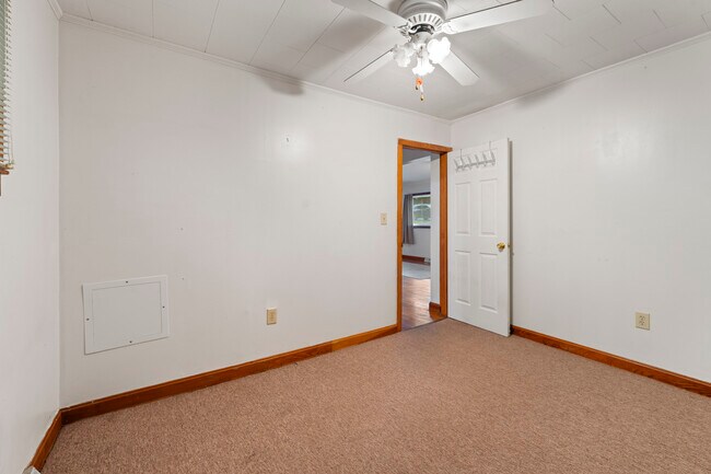 Building Photo - 515 Mile Long Rd