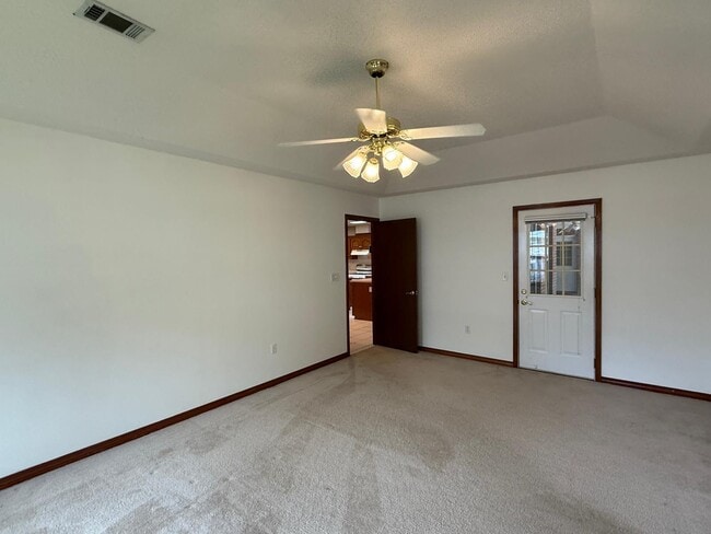 Building Photo - 4444 Southminster Cir