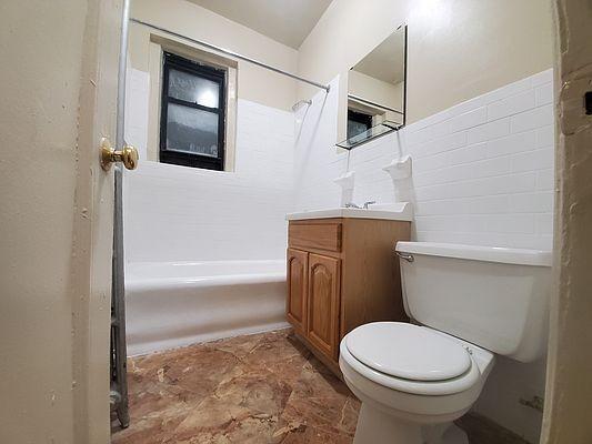 Building Photo - 2 bedroom in BRONX NY 10467