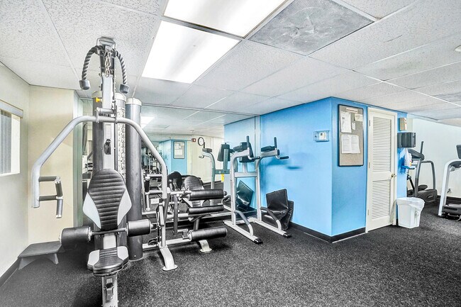 Building Photo - 4010 Galt Ocean Dr