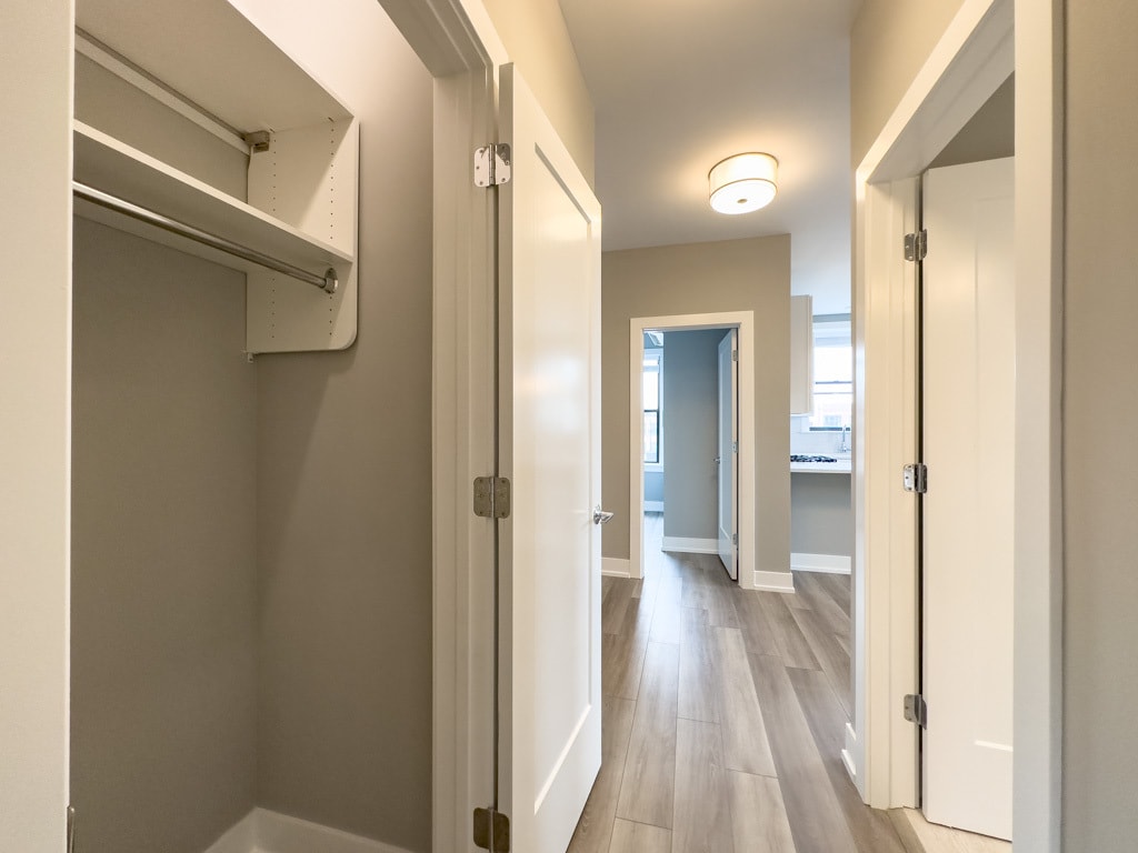 Building Photo - 3951 N Janssen Ave