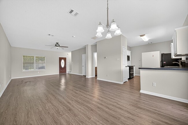 Building Photo - 7126 White Willow Ln