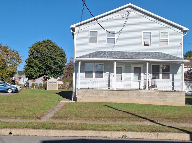 Building Photo - 145 Honeymoon St