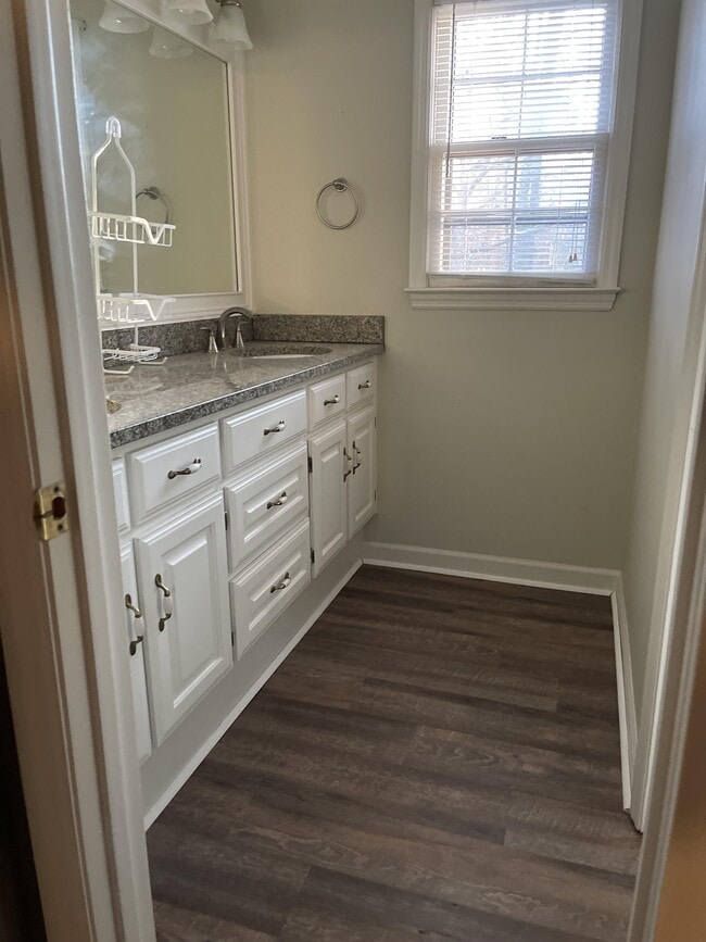 Building Photo - 163 Bent Tree Dr