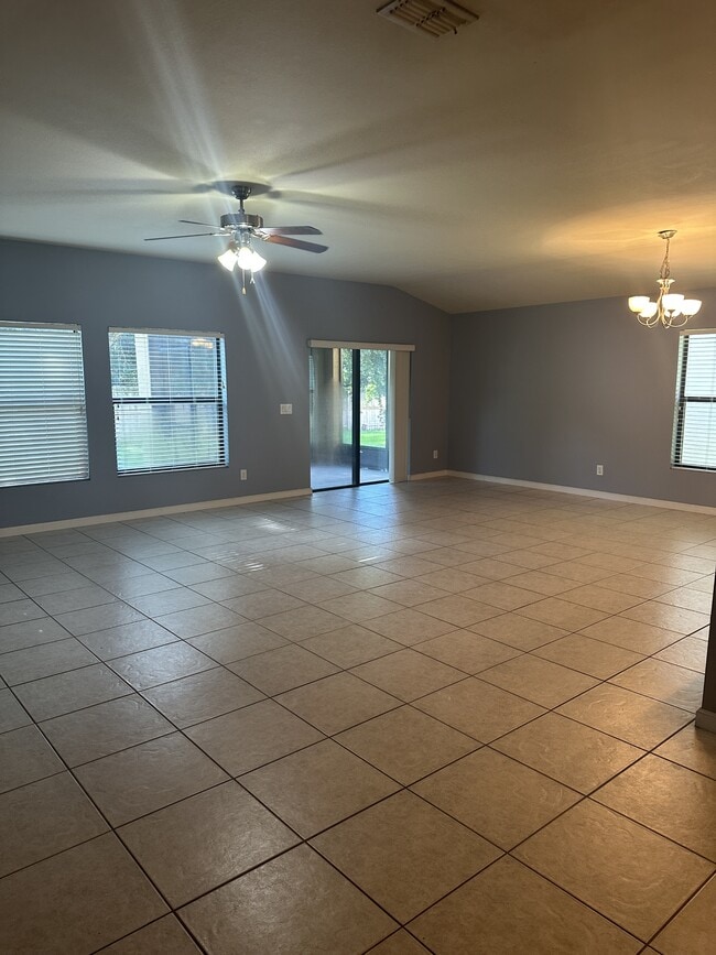 Building Photo - 464 Dryden Cir