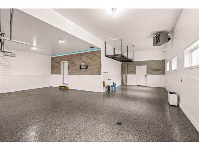 Building Photo - 16122 Estate Ln