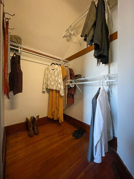 Sizeable walk-in closet - 4404 Sherman St