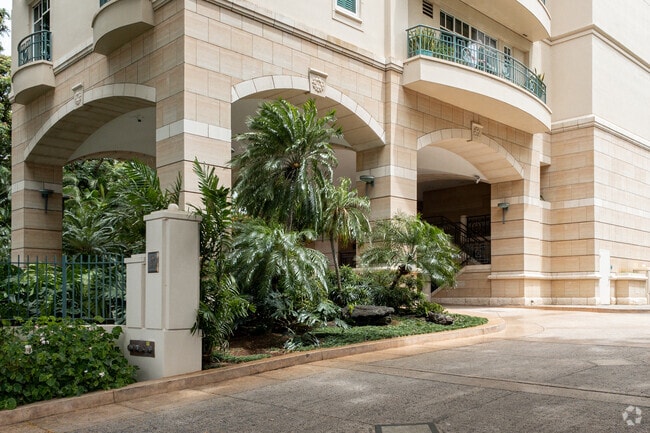 Building Photo - The Courtyards at Punahou