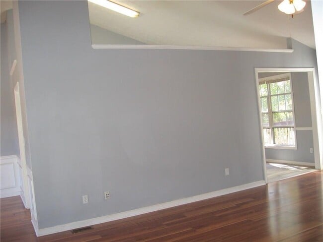 Building Photo - 1158 Olde Hinge Way