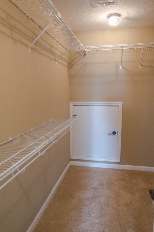Building Photo - 1164 Stillwood Dr