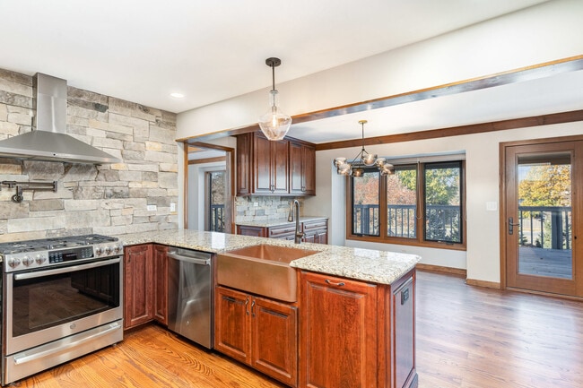 Building Photo - 841 Turnbridge Cir