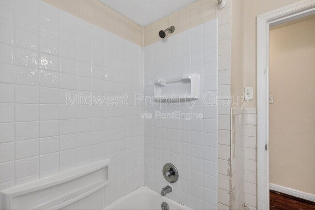 Building Photo - 9923 Jeffrey Dr