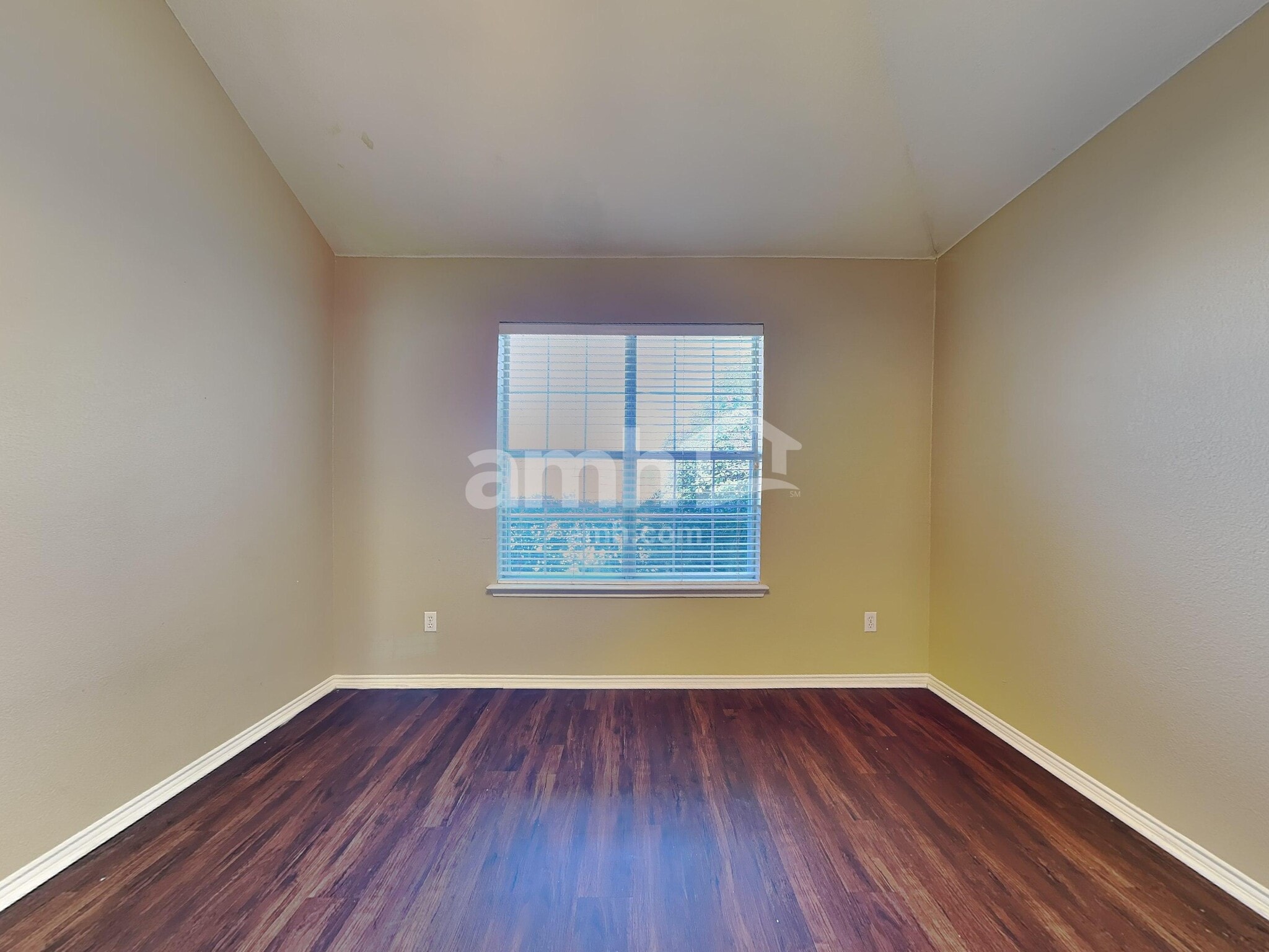 Building Photo - 1606 Windcastle Dr