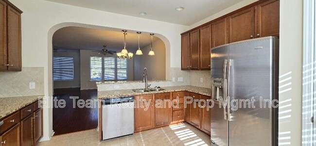 Building Photo - 11190 Bridgewater Dr