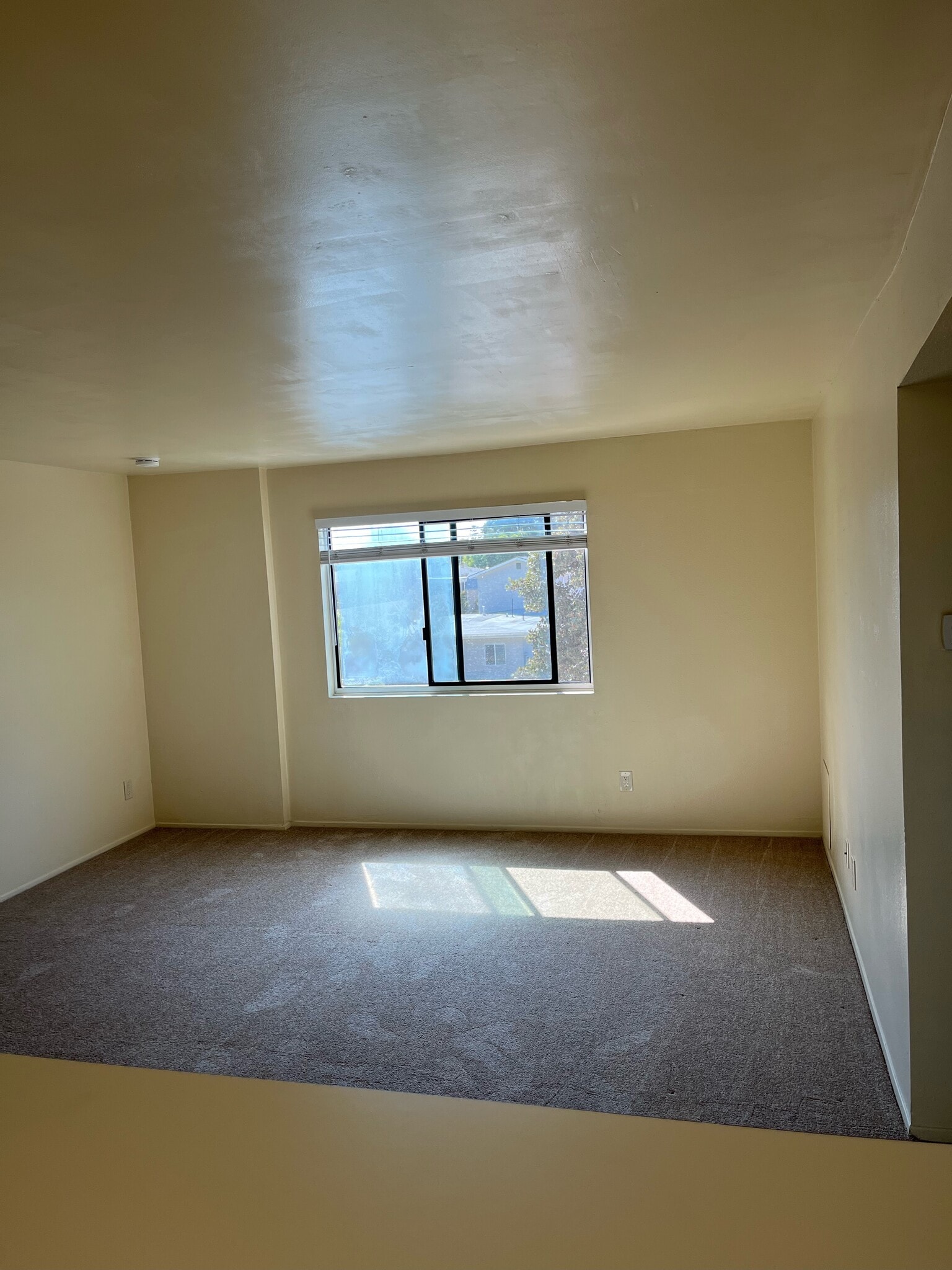 Building Photo - 4857 College Ave