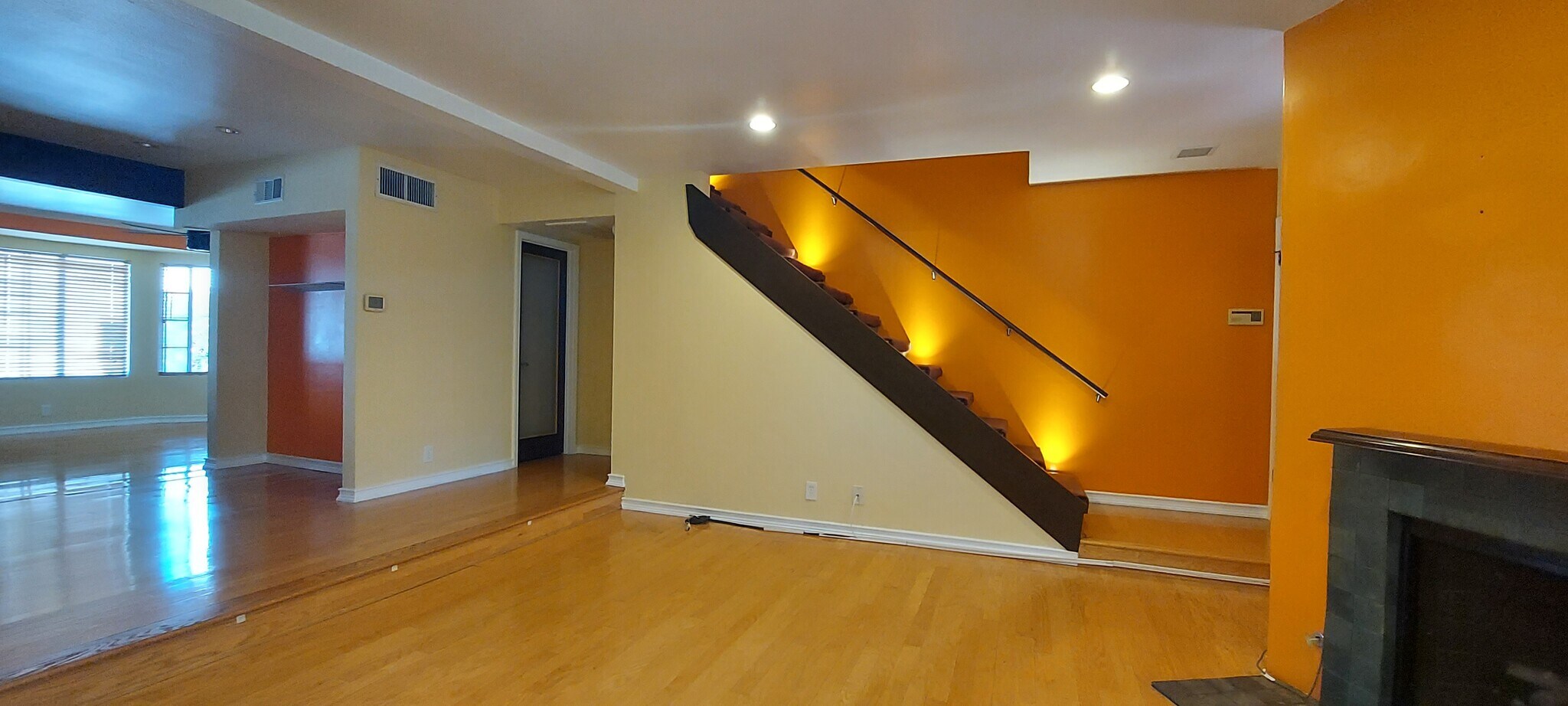 Building Photo - 18721 Hatteras St