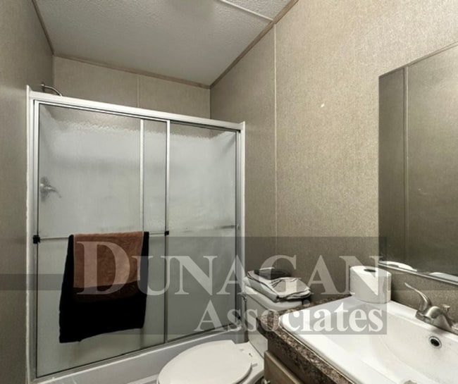 Building Photo - 4 Bedroom 4 Bath Mobile Home- Fully Furnished