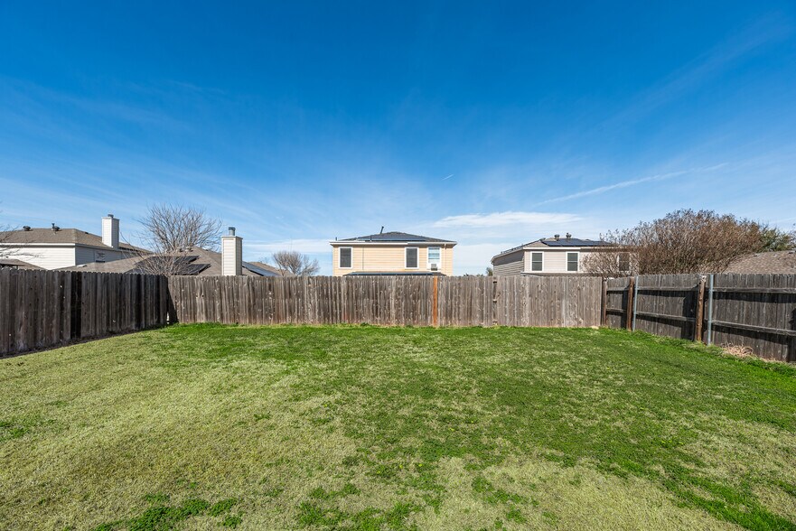 Building Photo - 4313 Hawk Ln