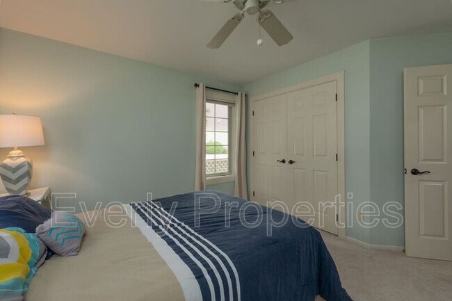Building Photo - 1617 Legend Cir