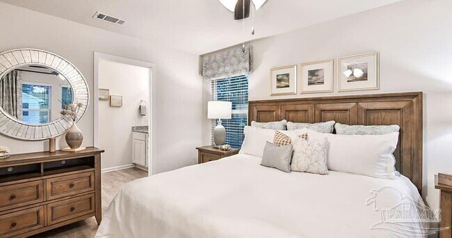 Building Photo - 3 Egret Ave