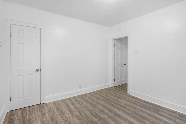 Building Photo - 13500 THIRD AVE