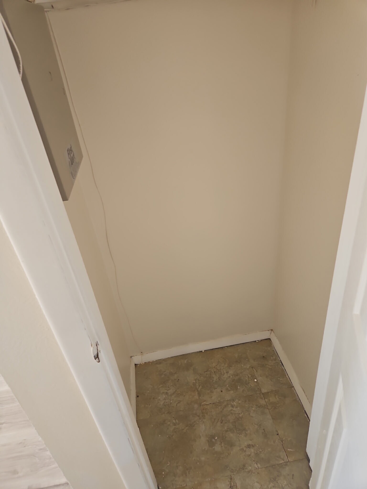 Building Photo - 4023 Woodfern Dr