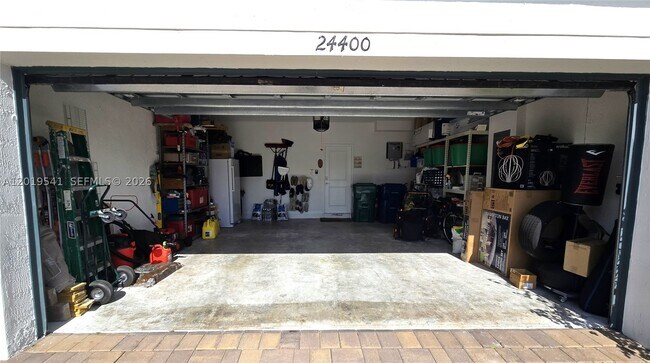 Building Photo - 24400 SW 119th Ave