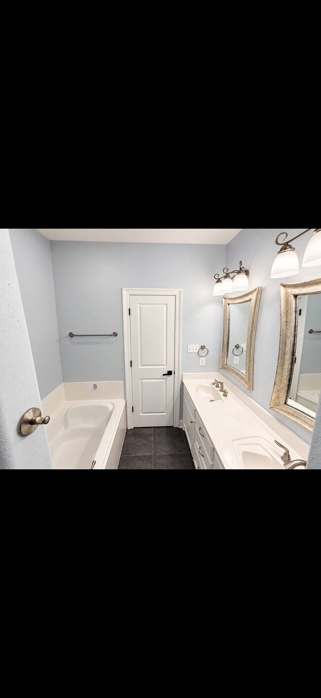 Building Photo - 20334 De Chene Dr