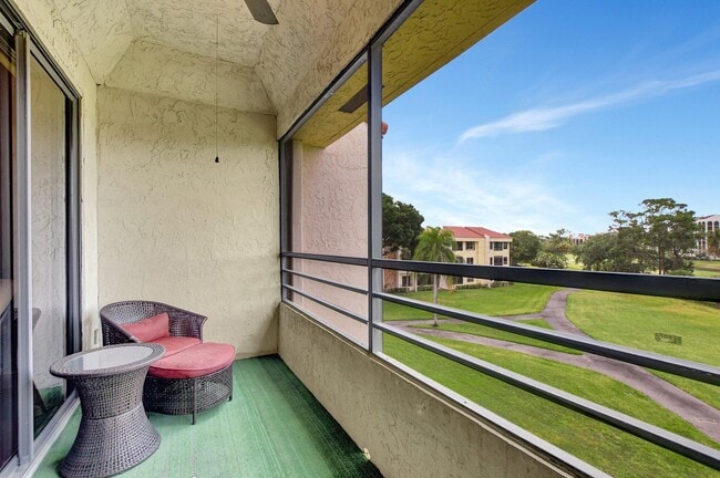 Building Photo - 7520 La Paz Blvd