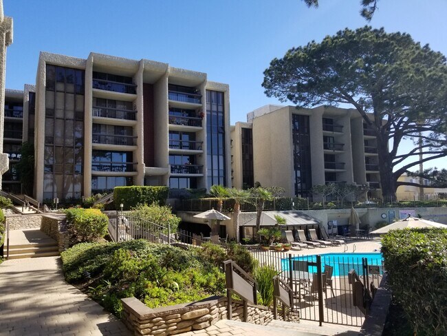 Primary Photo - Mission Bay (Sail Bay) Crown Point 2bed 2bath 1625 sqft, Water View